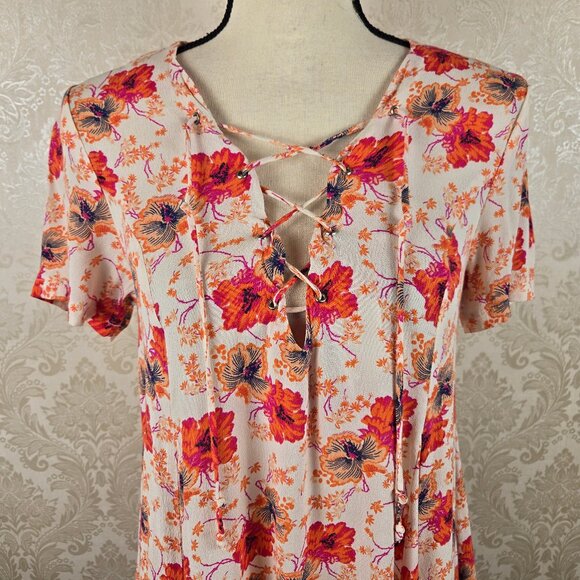 ASTR The Label Size XS Cream Floral A-line Dress Lace Up Front Short Sleeve - Picture 2 of 13